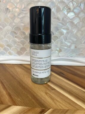 Davines Liquid Spell Reinforcing Bodifying Fluid — Clear & Black